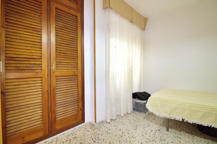Image No.21-3 Bed Apartment for sale