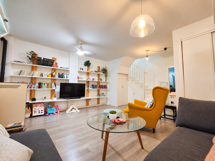 Image No.24-4 Bed Townhouse for sale