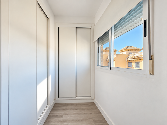 Image No.33-4 Bed Townhouse for sale