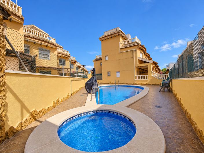 Image No.46-4 Bed Townhouse for sale