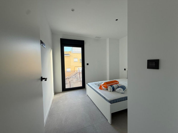 Image No.13-2 Bed Apartment for sale
