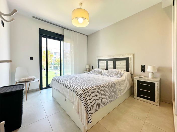 Image No.21-2 Bed Apartment for sale