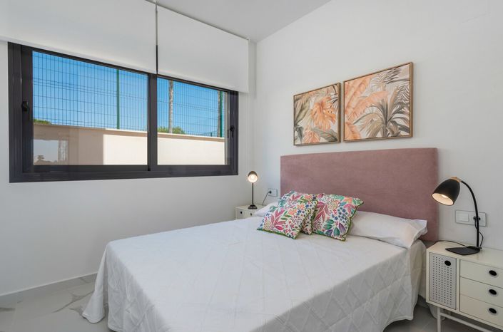 Image No.17-2 Bed Villa for sale