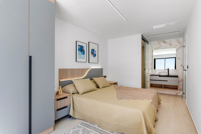 Image No.16-3 Bed Apartment for sale