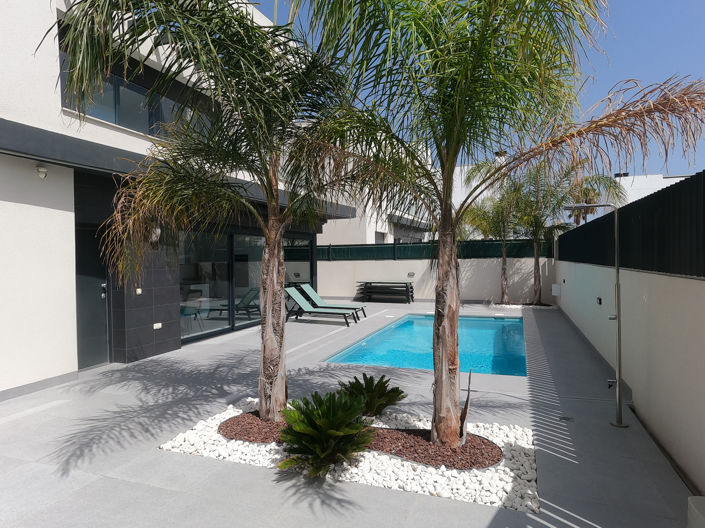 Image No.3-5 Bed Villa for sale