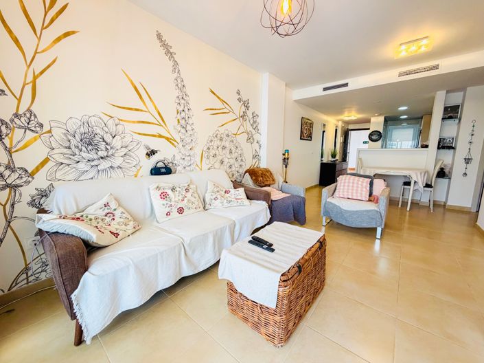 Image No.14-2 Bed Property for sale