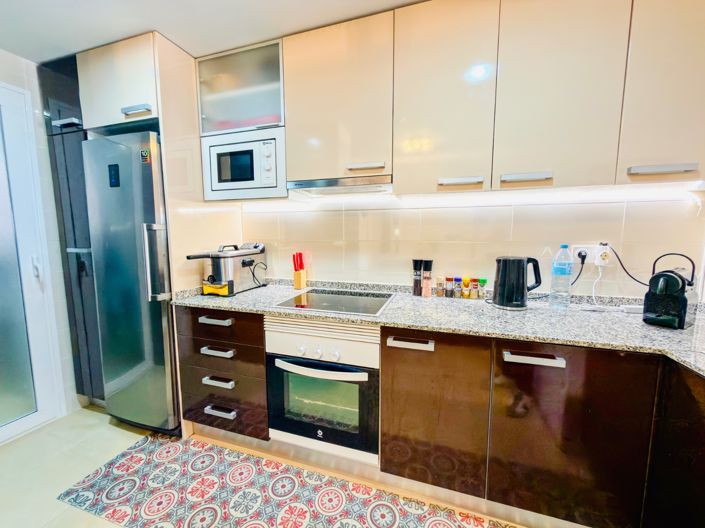 Image No.33-2 Bed Property for sale