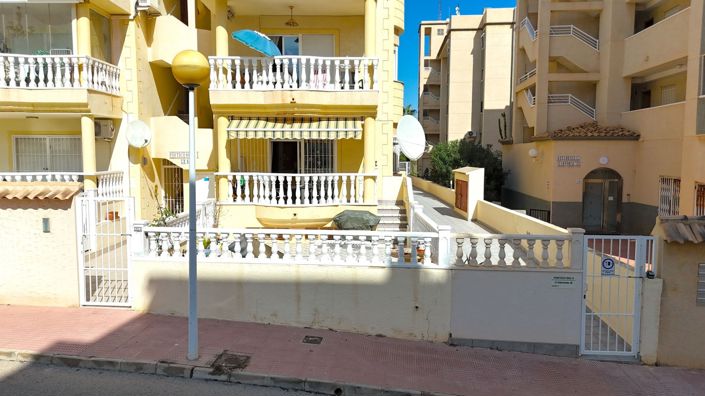Image No.2-3 Bed Townhouse for sale