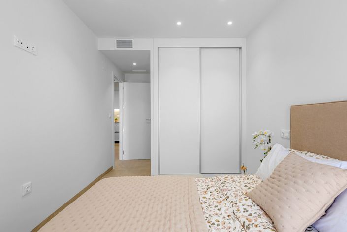 Image No.3-3 Bed Apartment for sale