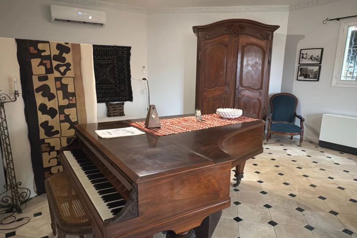 Image No.15-4 Bed House for sale