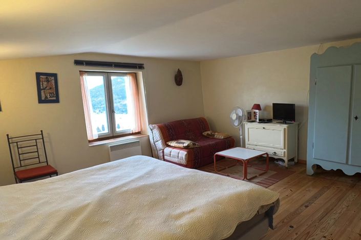 Image No.23-4 Bed House for sale