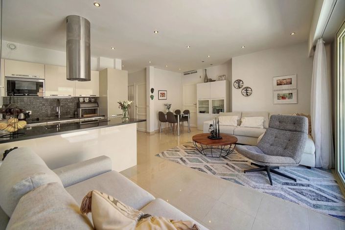 Image No.14-2 Bed Apartment for sale