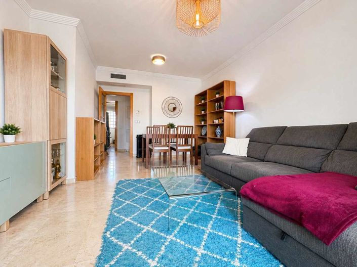 Image No.10-2 Bed Property for sale