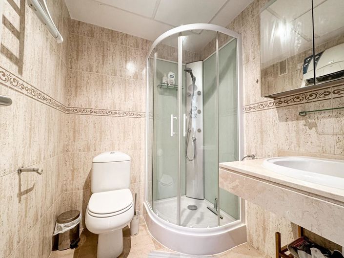 Image No.16-2 Bed Property for sale