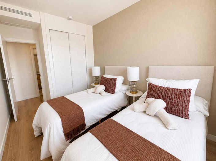 Image No.36-3 Bed Property for sale
