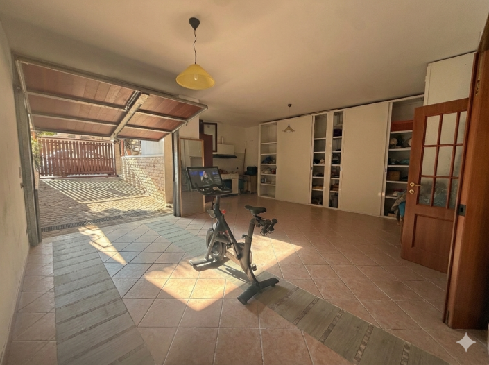 Image No.23-3 Bed Villa for sale