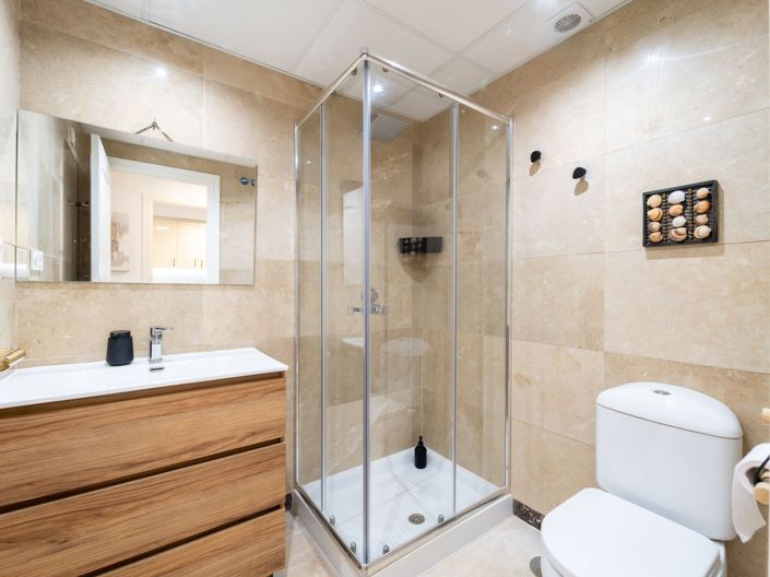 Image No.24-2 Bed Flat for sale