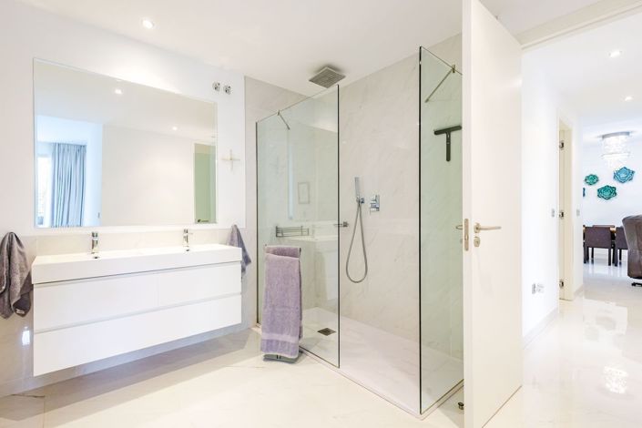 Image No.22-3 Bed Flat for sale