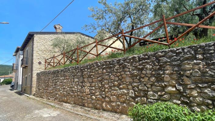 Image No.39-3 Bed Country Property for sale