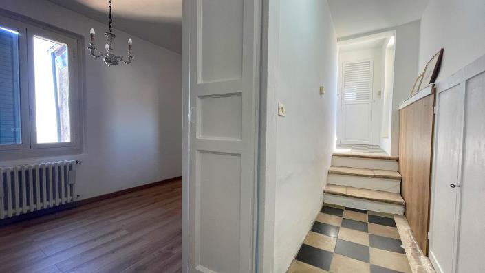 Image No.24-4 Bed Townhouse for sale