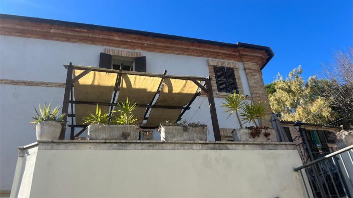 Image No.47-3 Bed Townhouse for sale