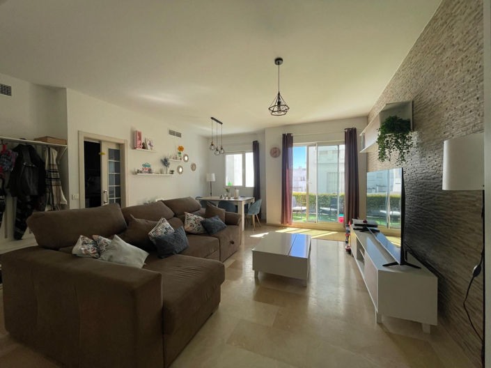 Image No.2-Appartement de 3 chambres à vendre à Estepona