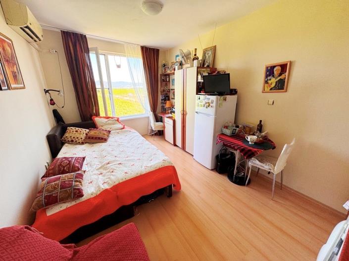 Image No.5-Studio for sale