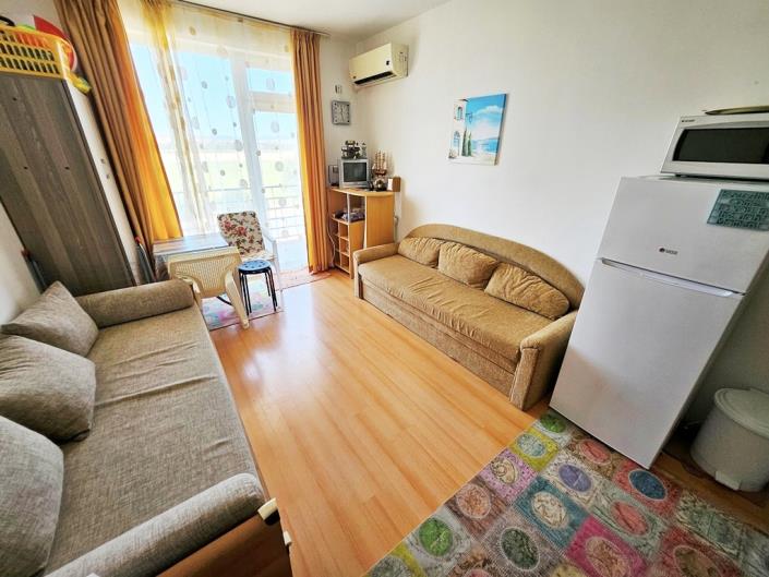 Image No.6-Studio for sale