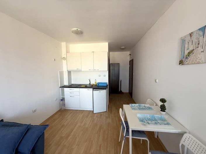 Image No.4-Studio for sale