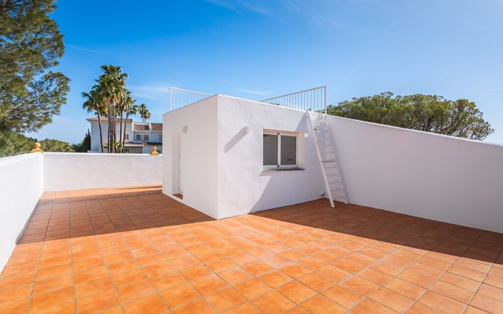Image No.36-4 Bed Townhouse for sale