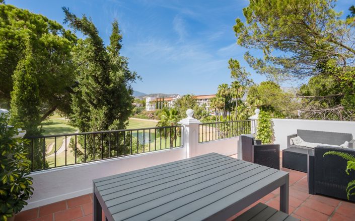 Image No.4-4 Bed Townhouse for sale
