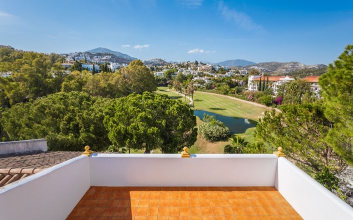 Image No.41-4 Bed Townhouse for sale