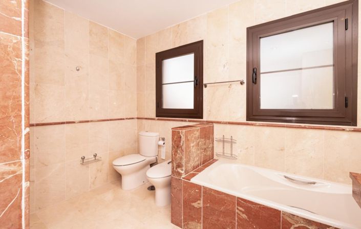 Image No.16-Appartement de 4 chambres à vendre à Estepona