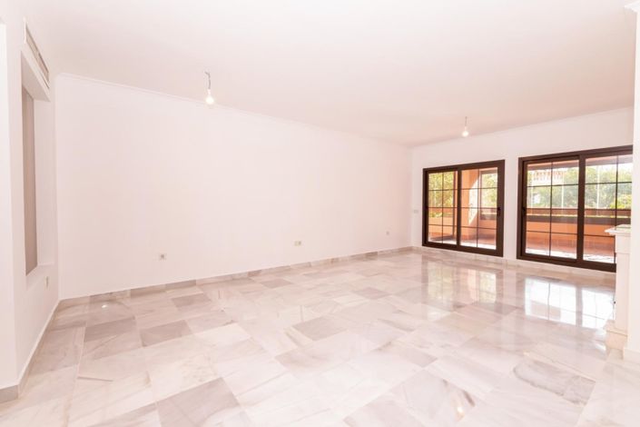 Image No.6-Appartement de 4 chambres à vendre à Estepona