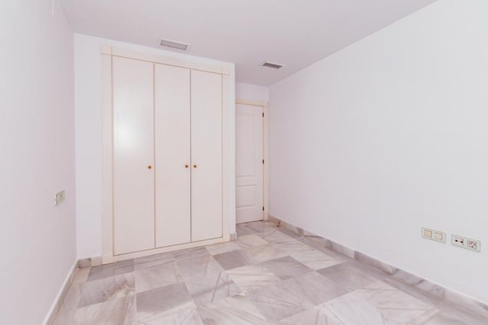 Image No.8-Appartement de 4 chambres à vendre à Estepona