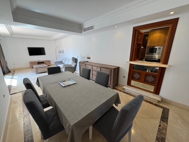 Image No.3-Appartement de 2 chambres à vendre à Estepona