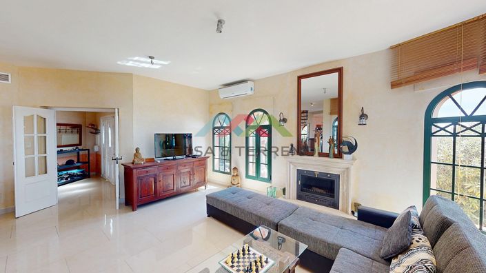 Image No.10-3 Bed Villa for sale