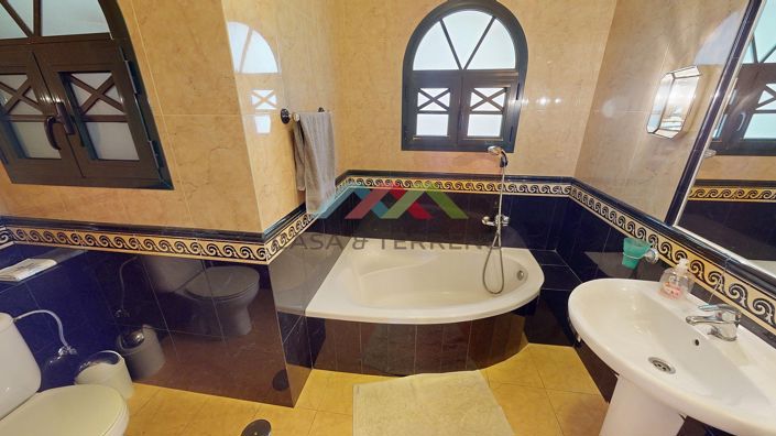 Image No.18-3 Bed Villa for sale