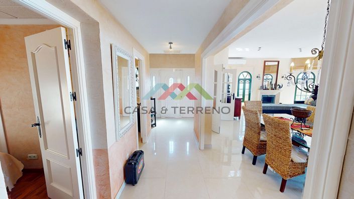 Image No.19-3 Bed Villa for sale