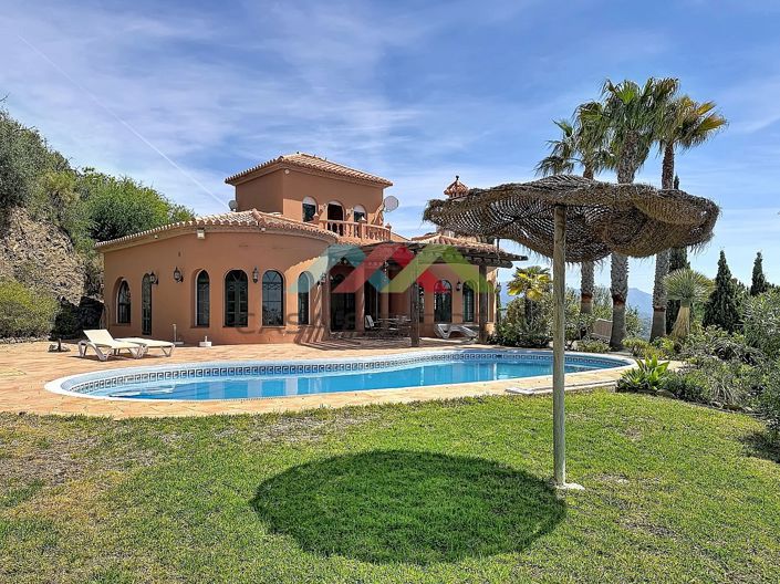 Image No.2-3 Bed Villa for sale