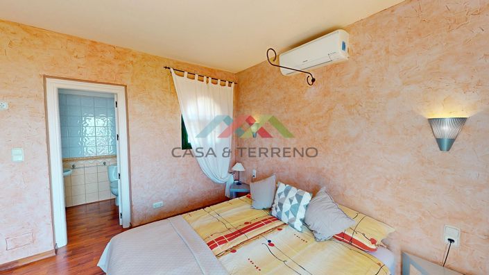Image No.24-3 Bed Villa for sale