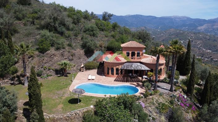 Image No.3-3 Bed Villa for sale
