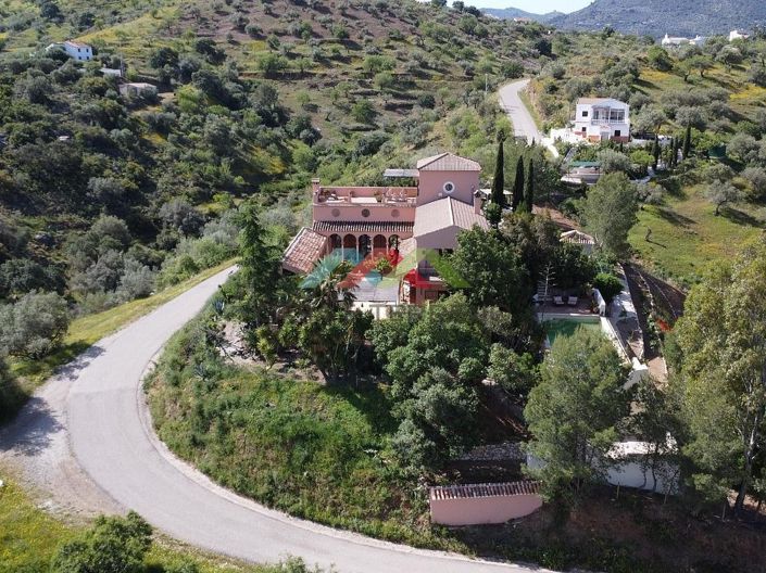 Image No.10-5 Bed Villa for sale