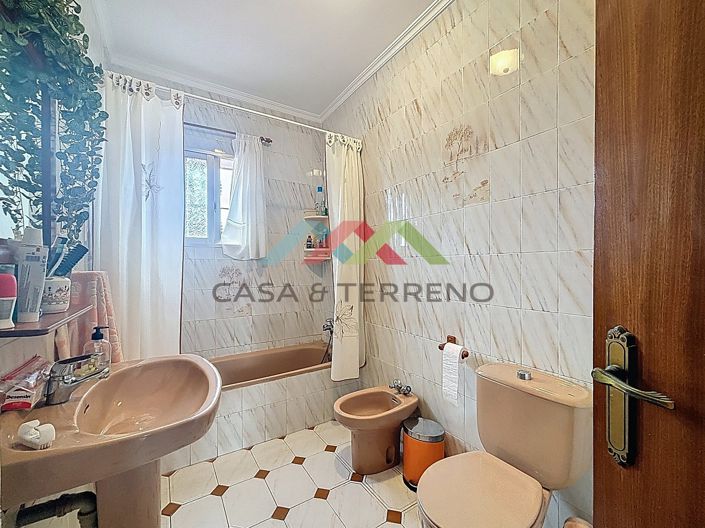 Image No.17-4 Bed Villa for sale
