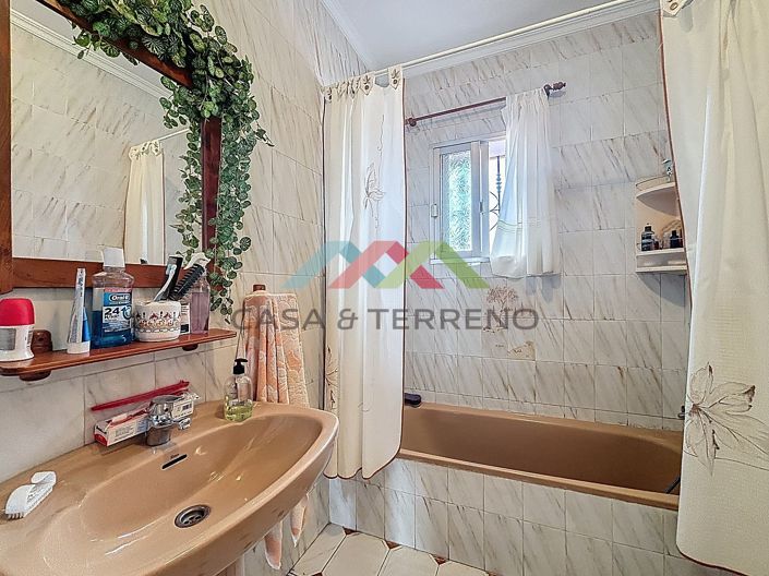Image No.18-4 Bed Villa for sale