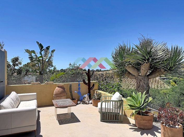 Image No.40-2 Bed Villa for sale