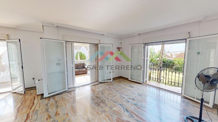 Image No.10-5 Bed Villa for sale