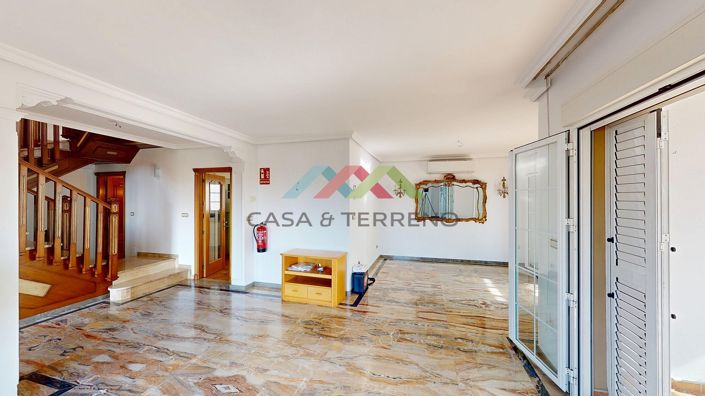 Image No.12-5 Bed Villa for sale