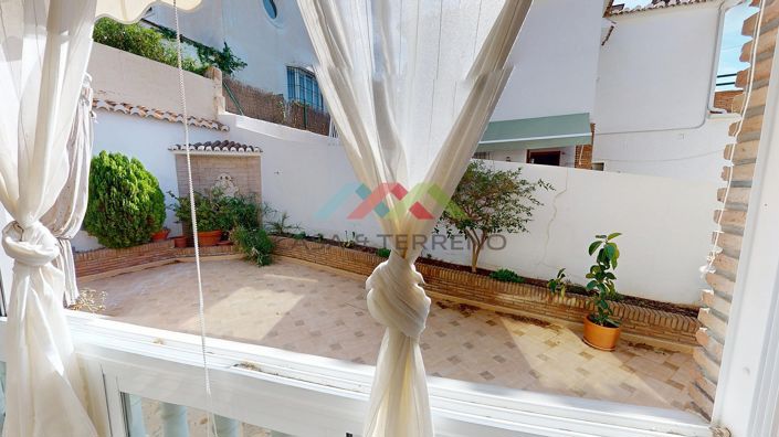 Image No.15-5 Bed Villa for sale