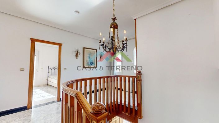 Image No.26-5 Bed Villa for sale